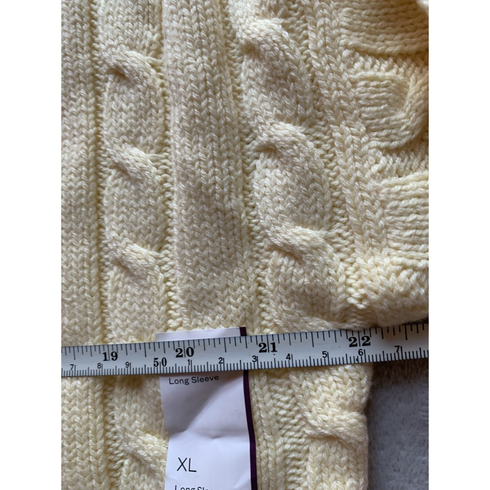 Women's Crewneck Pullover Cable Knit Sweater Wild Fable New With Tags XL Yellow - Picture 3 of 4